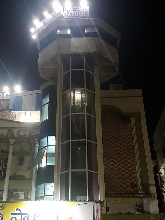 Hotel Surya Palace Kottagudem Eksteriør billede